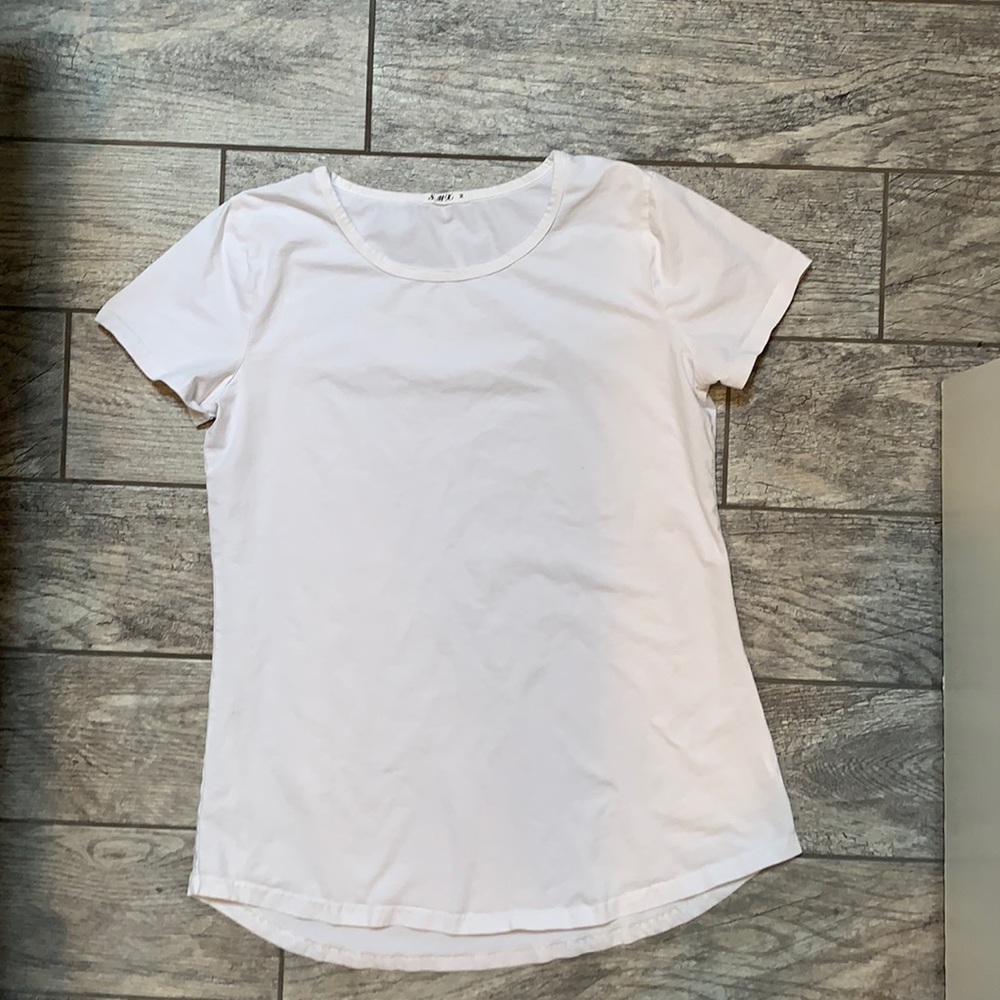 White T-shirt size medium
